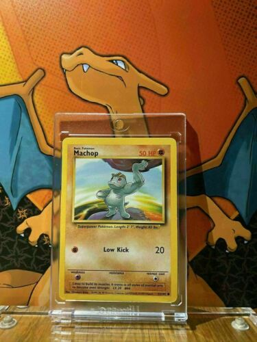 Machop Base Set 1999 Unlimited Print NM, 52/102 Pokemon Card.