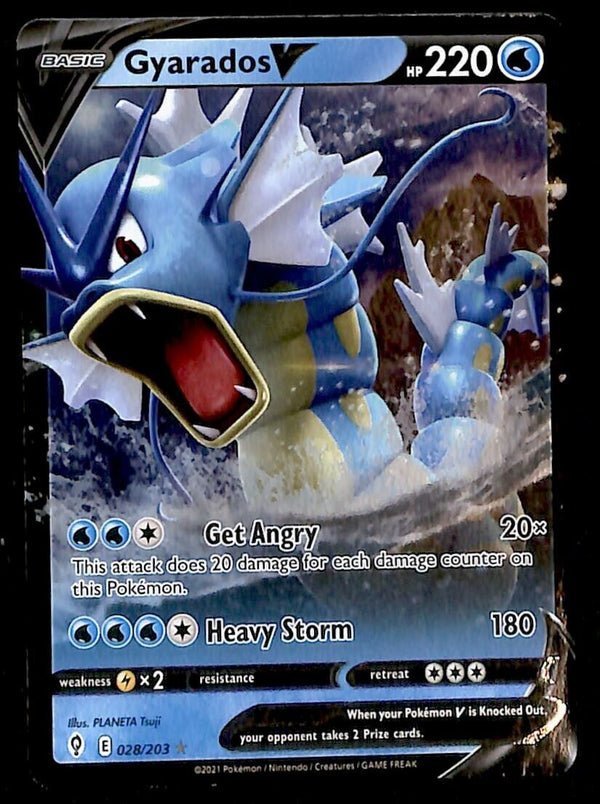 Gyarados V Ultra Rare Evolving Skies 028/203, NM Pokemon Card